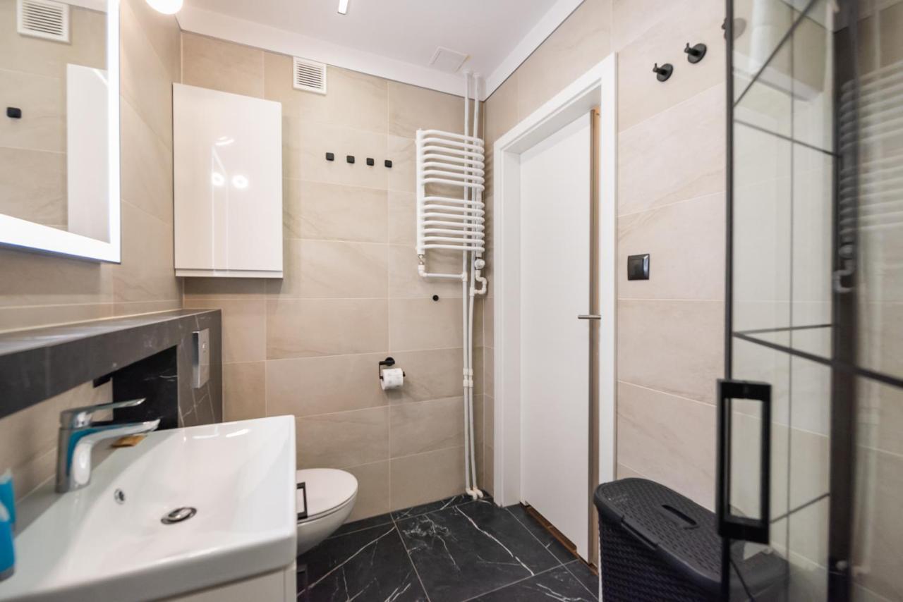 Downtown Antique Apartment Varsavia Esterno foto