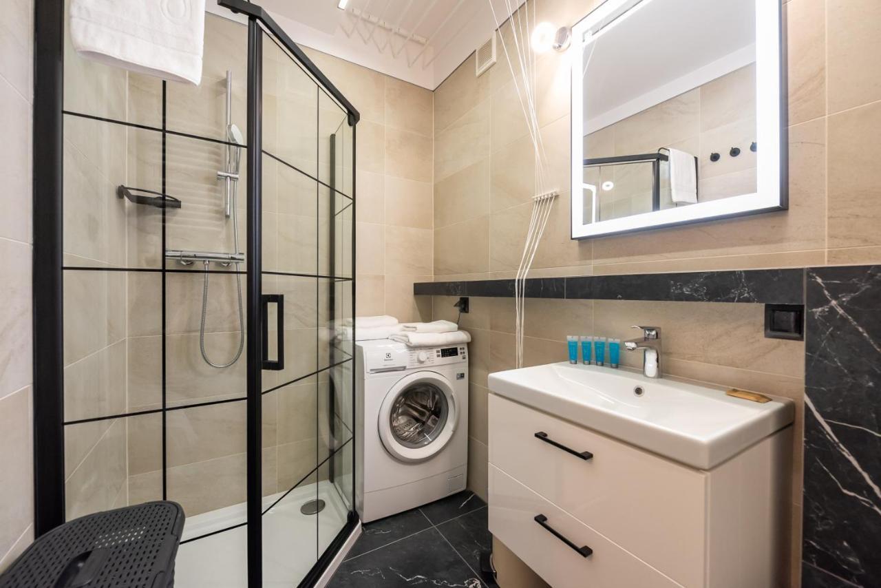 Downtown Antique Apartment Varsavia Esterno foto