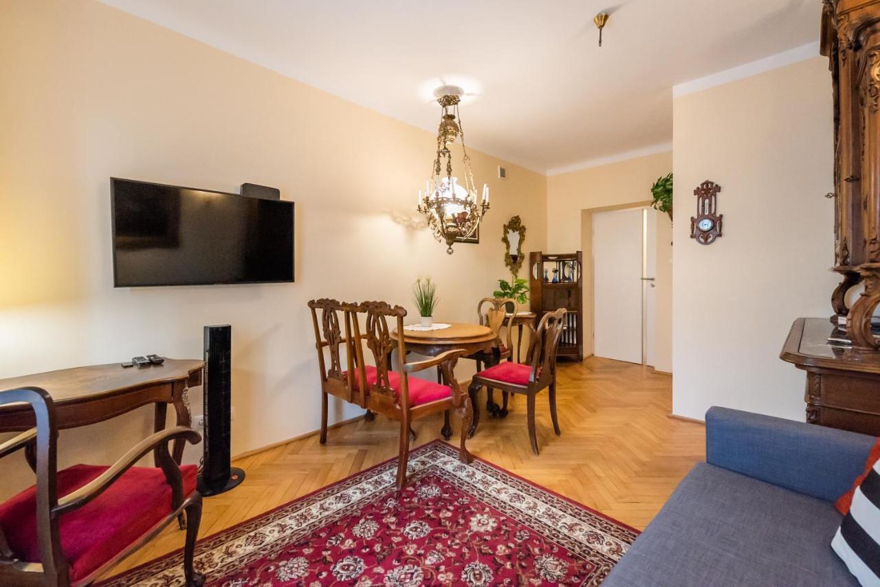 Downtown Antique Apartment Varsavia Esterno foto